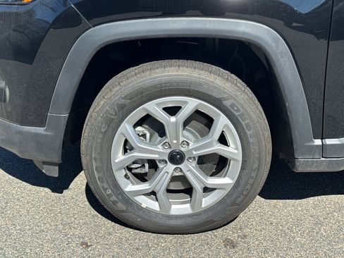 New 2025 Jeep Compass Sport image 10