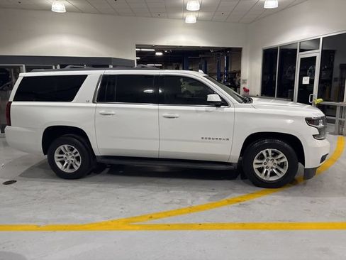 Used 2017 Chevrolet Suburban LT AWD/4WD image 11