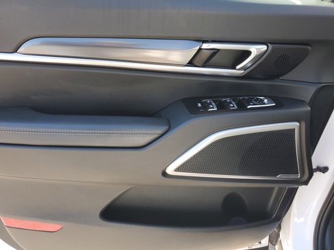 Used 2024 Kia Telluride LX image 25