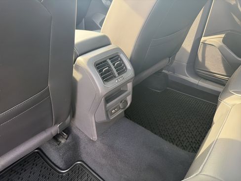 Used 2021 Volkswagen Tiguan SEL Premium R-Line image 27