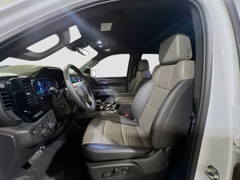 Used 2025 Chevrolet Silverado 1500 ZR2 w/ Technology Package image 16