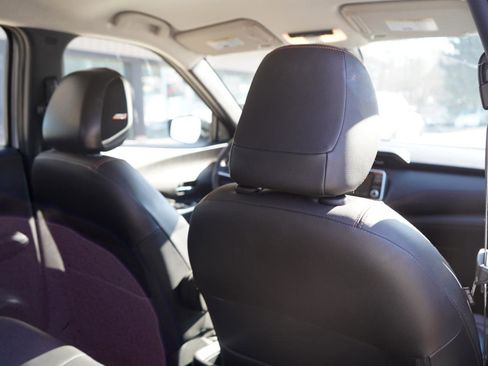 Used 2020 Nissan Kicks SR w/ SR Premium Package image 57