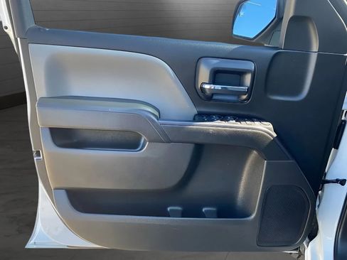 Used 2018 Chevrolet Silverado 1500 Custom w/ LPO, Protection Package RWD image 9