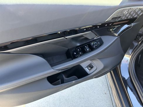 Certified 2026 BMW 530i xDrive w/ Premium Package image 13