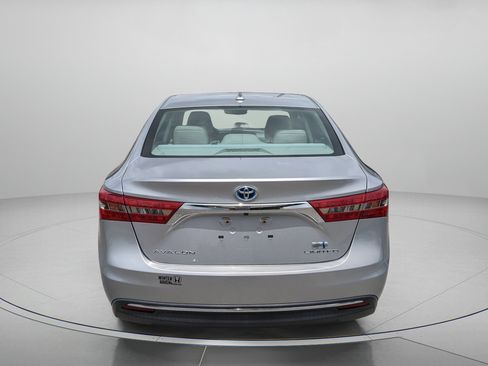 Used 2018 Toyota Avalon Limited FWD image 7