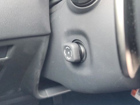 Certified 2025 Lexus LX 700h Luxury image 18