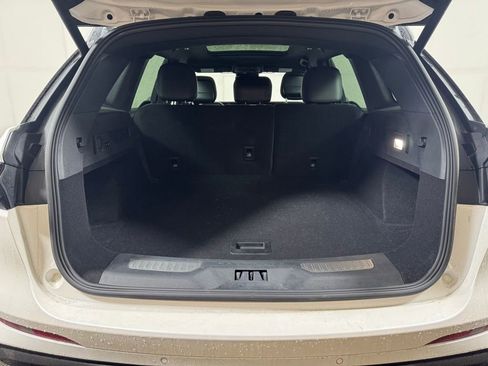 New 2025 Lincoln Nautilus Premier w/ Equipment Group 102A image 12