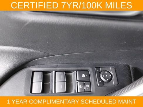 Used 2025 Toyota RAV4 XLE AWD/4WD image 17