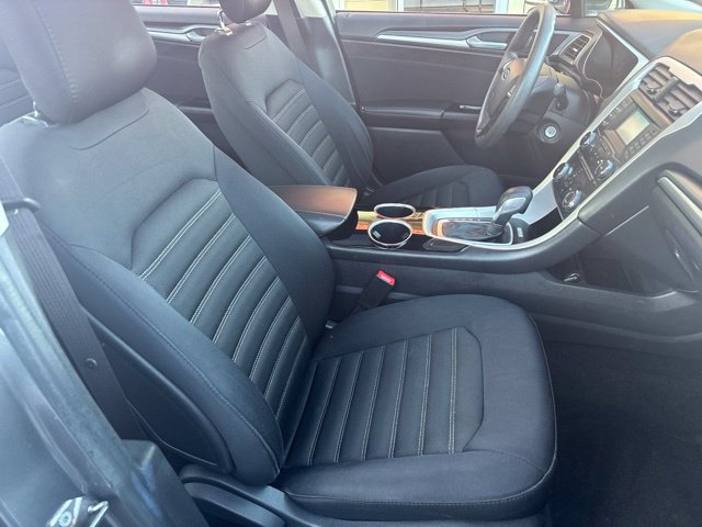 Used 2013 Ford Fusion SE FWD image 21