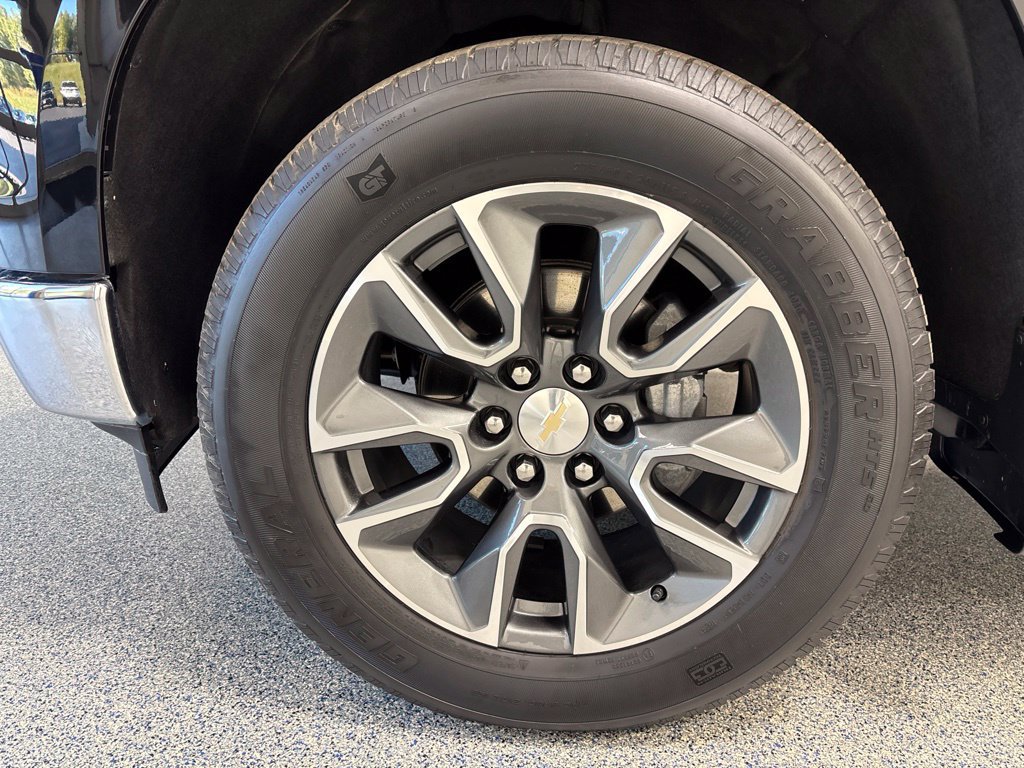 Used 2024 Chevrolet Silverado 1500 LT AWD/4WD image 41