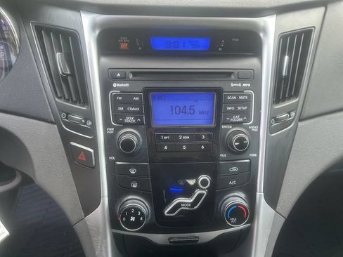 Used 2011 Hyundai Sonata GLS FWD image 14