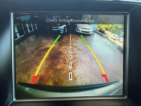 Used 2017 Jeep Grand Cherokee Trailhawk w/ Trailhawk Luxury Group AWD/4WD image 16