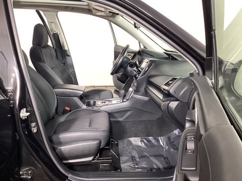 Used 2023 Subaru Forester Premium image 8