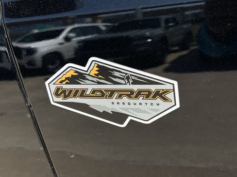 Used 2024 Ford Bronco Wildtrak AWD/4WD image 7