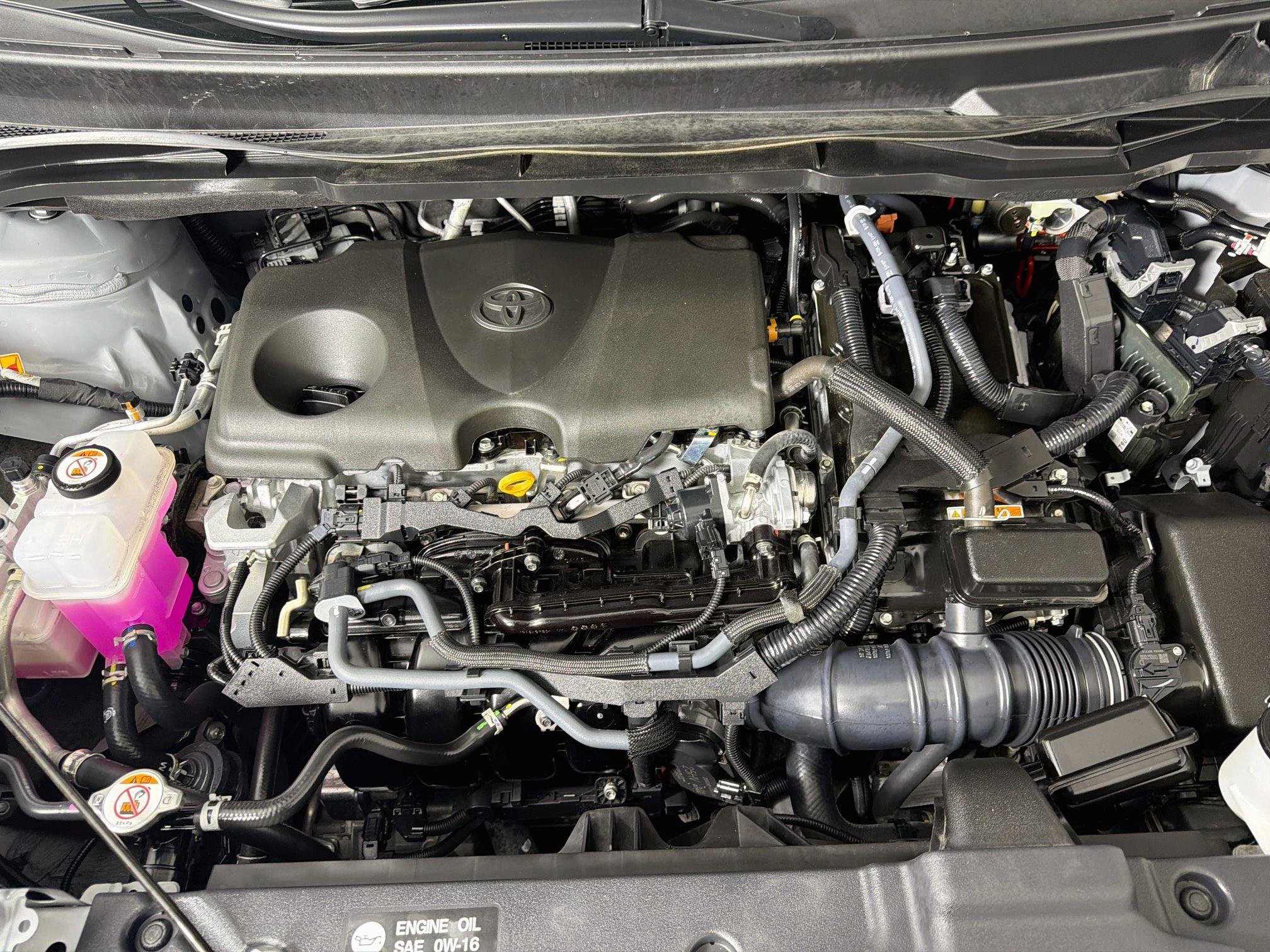 Used 2025 Toyota Sienna XSE FWD image 34