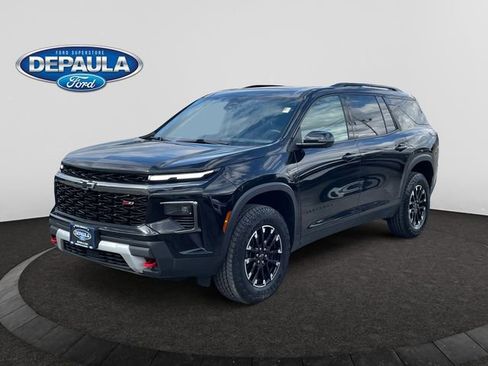 Used 2024 Chevrolet Traverse Z71 image 1