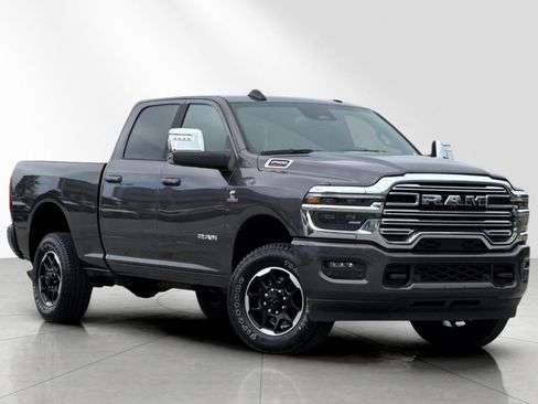 Used 2026 RAM 2500 Laramie AWD/4WD image 2