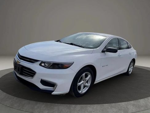 Used 2018 Chevrolet Malibu LS FWD image 3