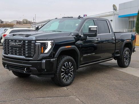 Used 2024 GMC Sierra 3500 Denali Ultimate image 6