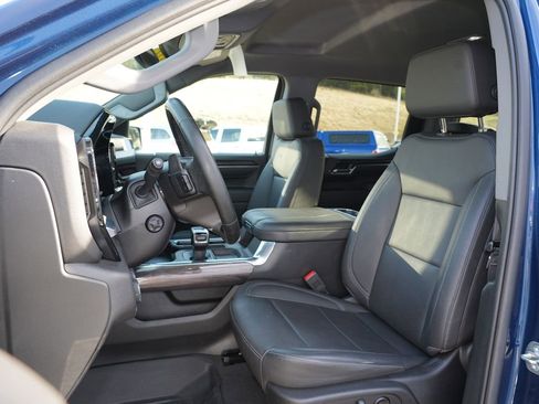 Used 2023 Chevrolet Silverado 1500 LTZ AWD/4WD image 5