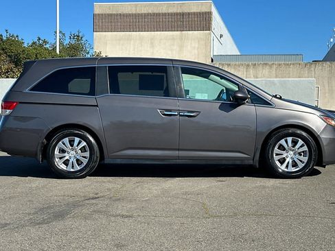 Used 2016 Honda Odyssey EX image 6