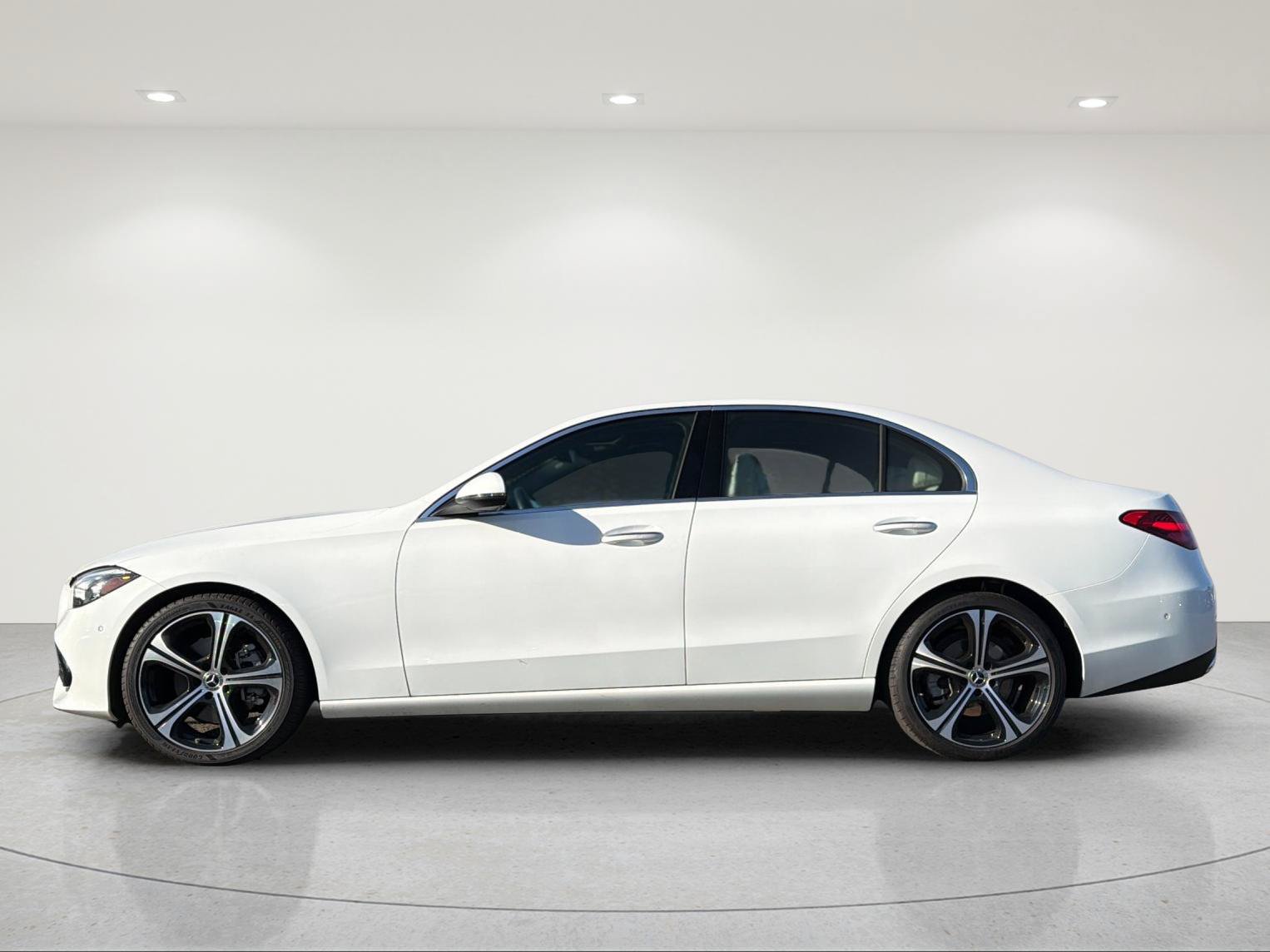 Used 2024 Mercedes-Benz C 300 Sedan image 2
