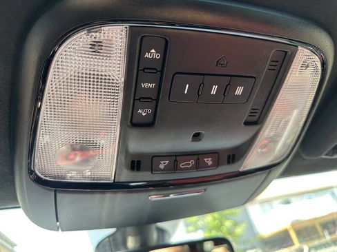 Used 2022 Dodge Durango SRT w/ Premium Interior Group AWD/4WD image 23