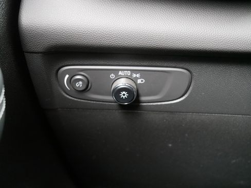 Used 2023 Buick Envision Preferred image 26