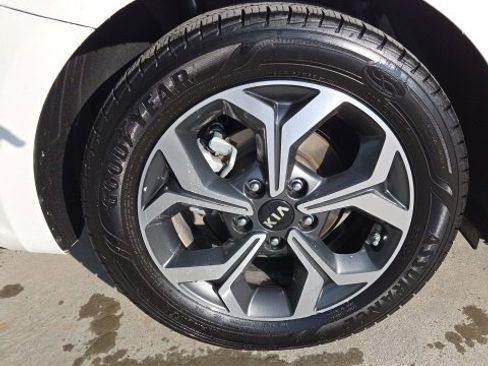 Used 2020 Kia Forte LXS image 26