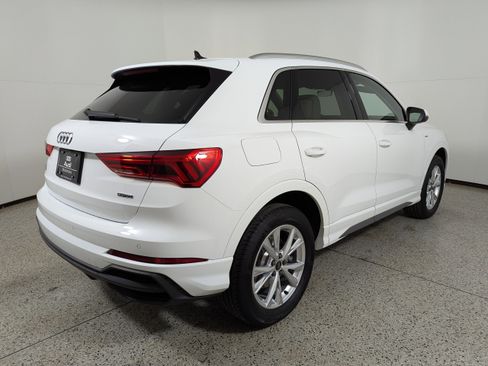 Certified 2025 Audi Q3 2.0T Premium Plus w/ Premium Plus Package image 7