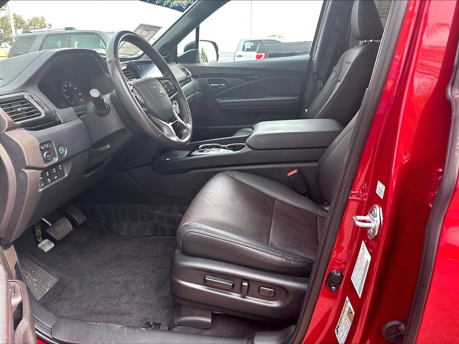 Used 2025 Honda Ridgeline Black Edition image 26