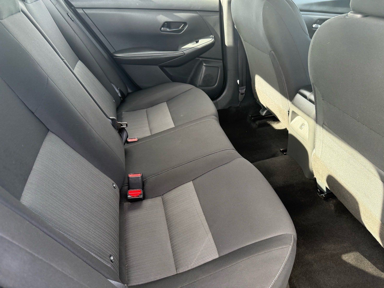 Used 2025 Nissan Sentra SV FWD image 29
