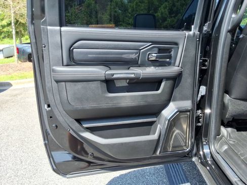 Used 2023 RAM 2500 Limited AWD/4WD image 22