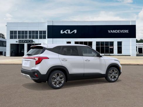 New 2026 Kia Seltos LX image 8