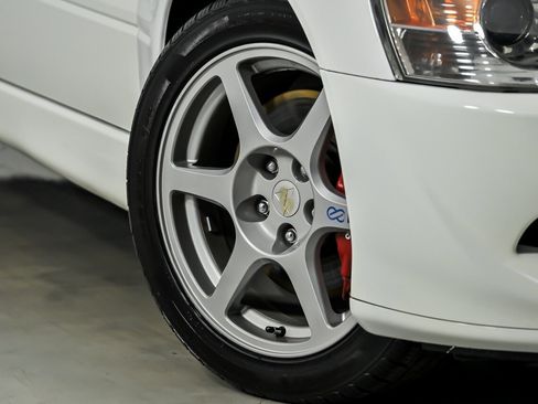Used 2003 Mitsubishi Lancer Evolution image 4