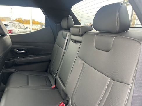 Used 2025 Hyundai Santa Cruz SEL image 38