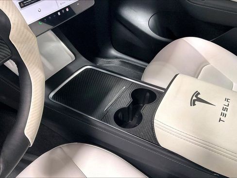 Used 2022 Tesla Model Y Performance image 17