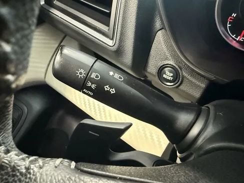 Used 2022 Subaru Ascent Premium w/ Convenience Package AWD/4WD image 36
