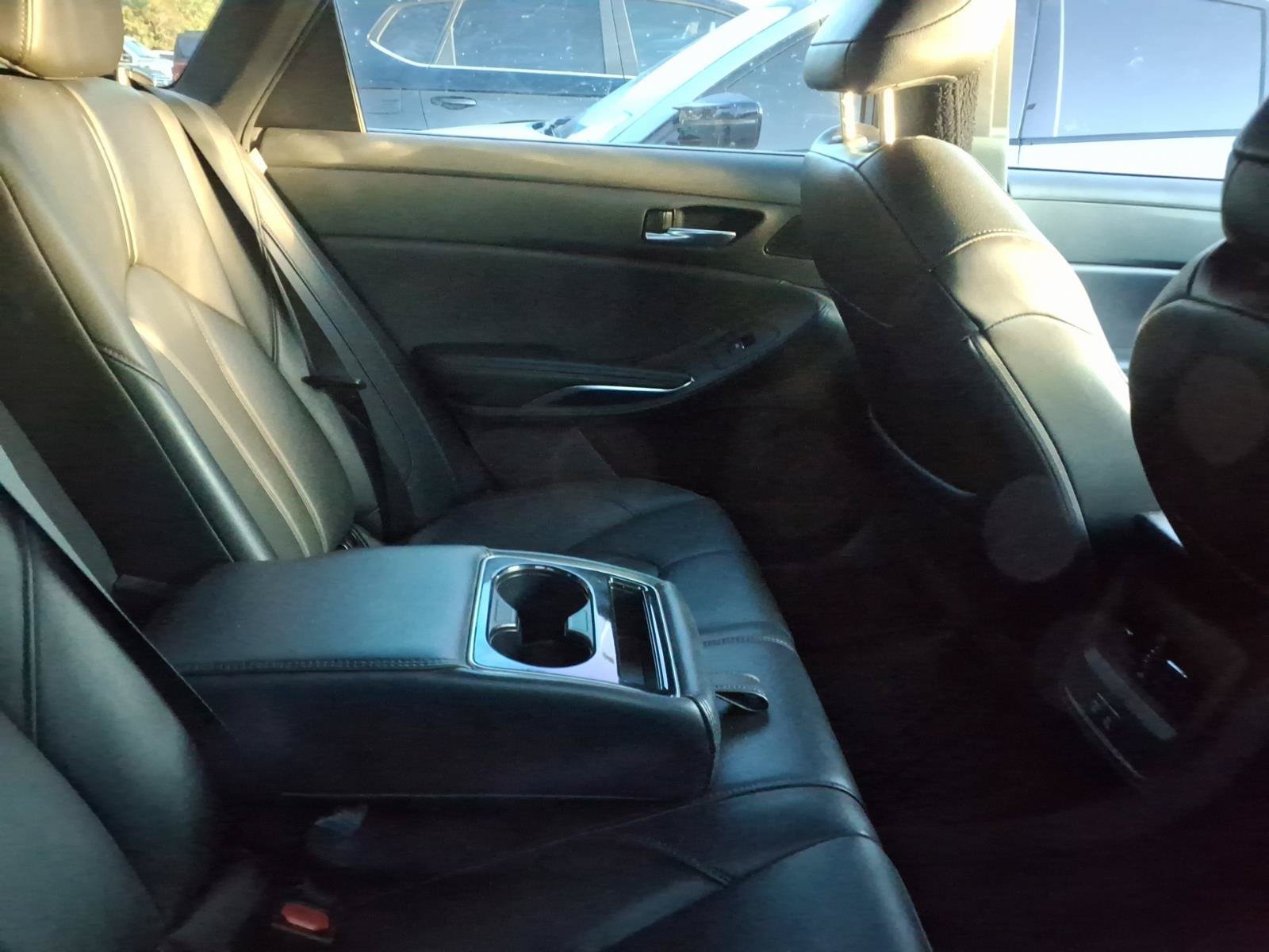 Certified 2022 Toyota Avalon XLE FWD image 10