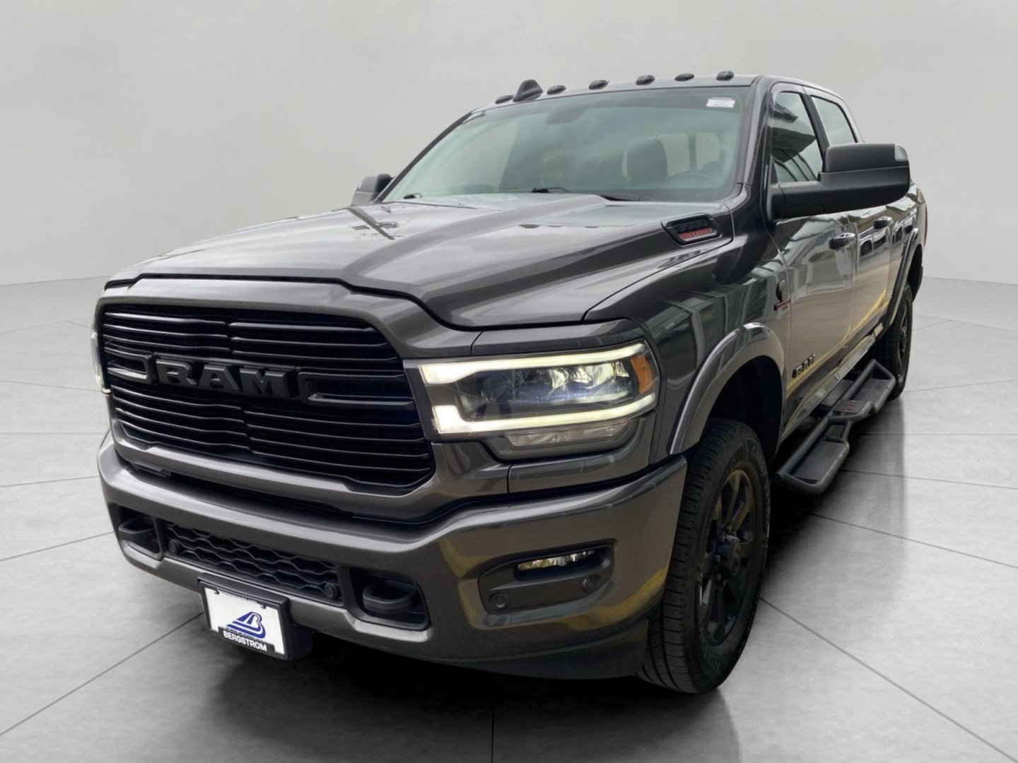 Used 2022 RAM 3500 Laramie AWD/4WD image 4