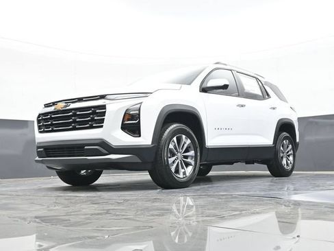 New 2026 Chevrolet Equinox LT w/ Convenience Package II FWD image 54