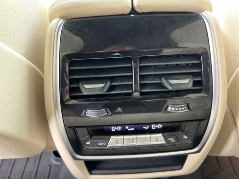 Used 2022 BMW X5 sDrive40i w/ Premium Package RWD image 37