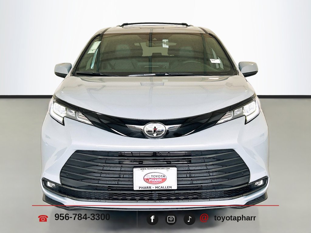New 2026 Toyota Sienna XLE Woodland Edition AWD/4WD image 2