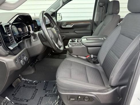 Used 2023 Chevrolet Silverado 1500 LT AWD/4WD image 15