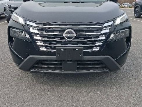 New 2026 Nissan Rogue SV w/ SV Premium Package AWD/4WD image 2