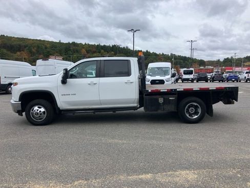 Used 2022 Chevrolet Silverado 3500 LT w/ Convenience Package image 4