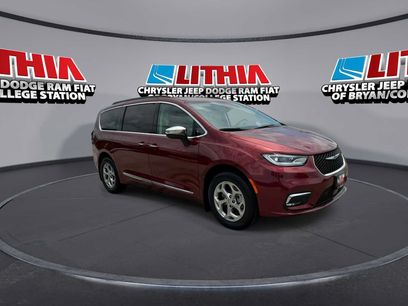 Used 2023 Chrysler Pacifica Limited