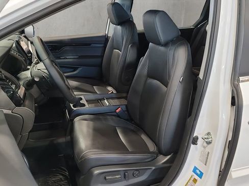 Used 2023 Honda Odyssey Touring image 10