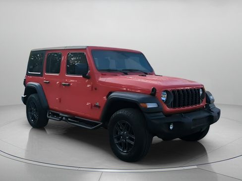 Used 2026 Jeep Wrangler Unlimited Sport AWD/4WD image 2