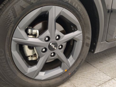 Used 2025 Kia K4 FWD image 31